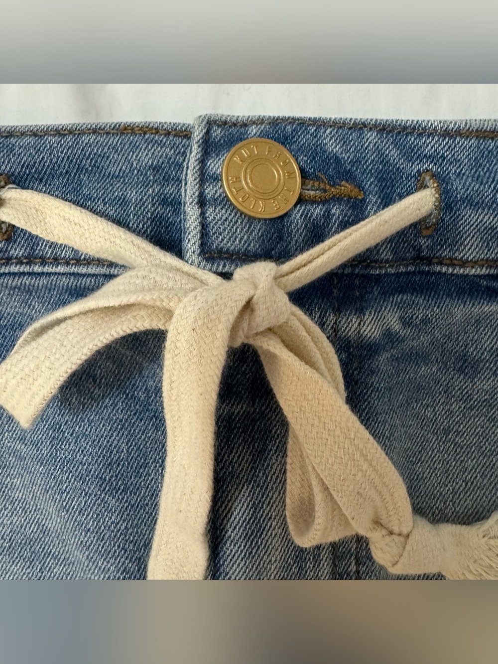 EUC Kut From The Kloth Women's Holly Blue Skirt Size 6 - Picture 2 of 6